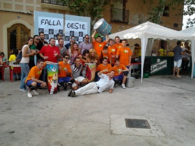 Concurso de paellas, mágia, batukada y hasta "photocall" en el Mig Any Faller de la Oeste 2 Mig Any Faller Falla Oeste 2013 Batukada