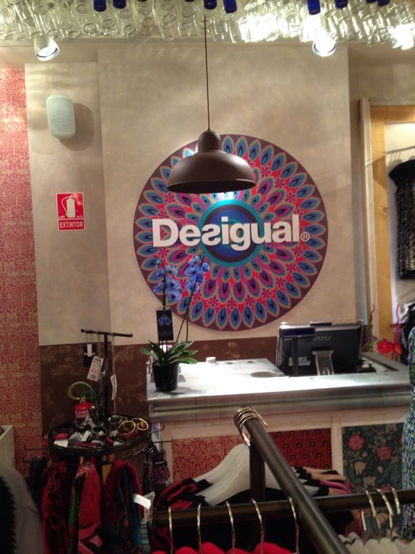 Nueva tienda Dshop Ondara de Desigual en portal de la Marina