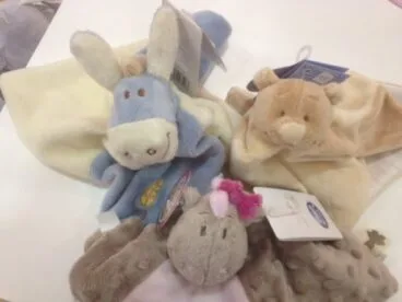 ¿Qué es el DOUDOU? 18 Peluches Doudou de venta en Abú y Tatún