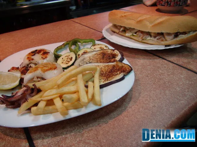 Platos Combinados con verduras a la plancha en Bar Pasaje1