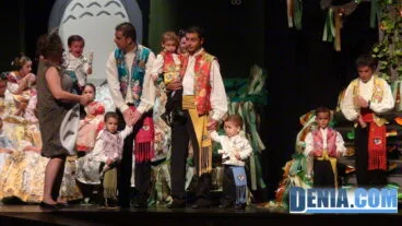 Presentación falleretas y fallerets de la Falla Saladar 2014