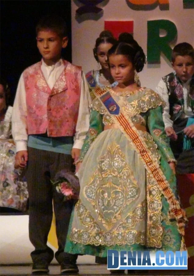 Presentación infantil París Pedrera 2014 13 Subida de la comisión