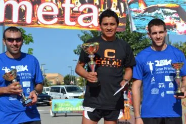 Humberto Chicaiza, Adrián Hadri y Francesc Miralles podium senior mas.