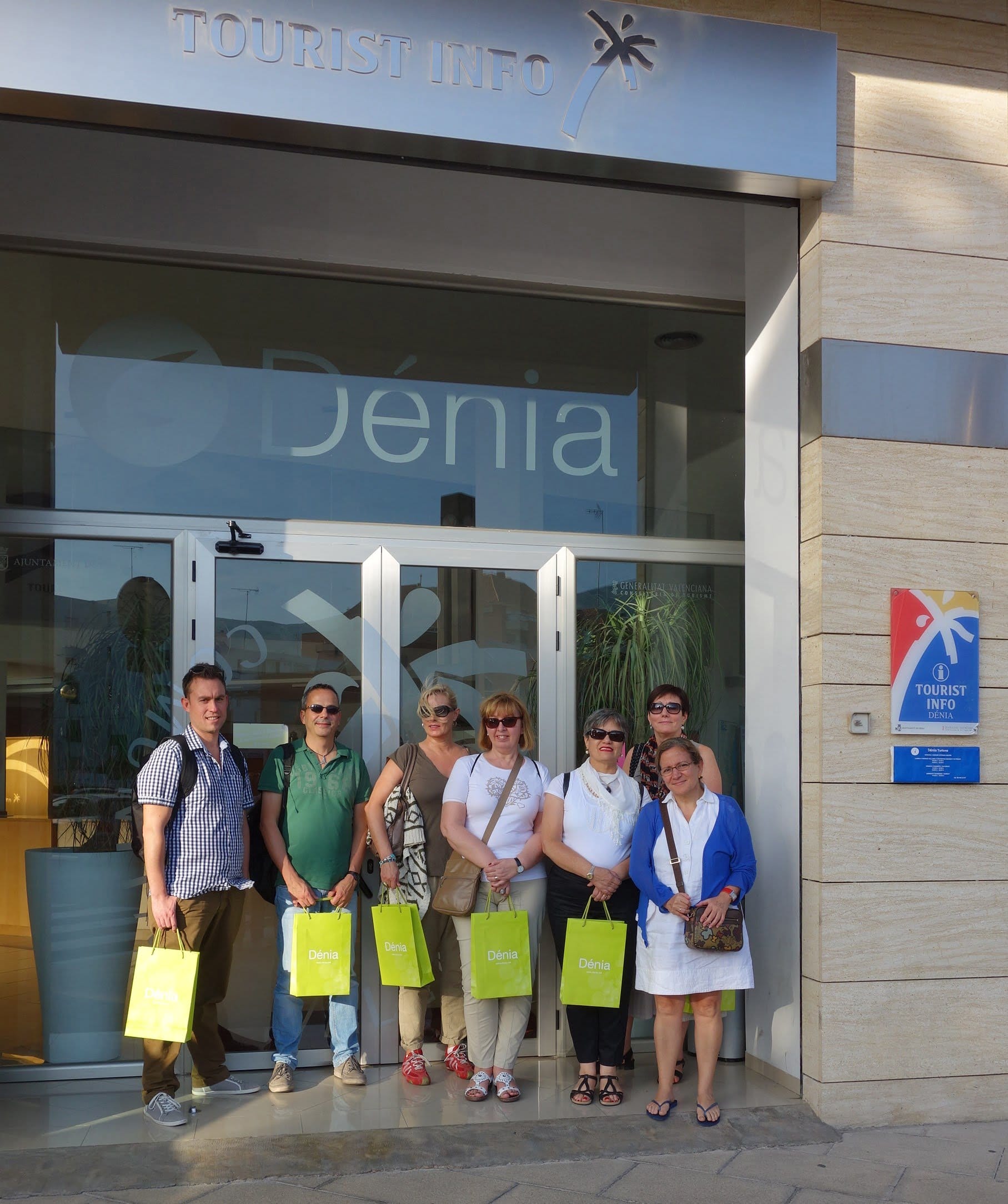 Un grupo de agentes turísticos alemanes vista Dénia