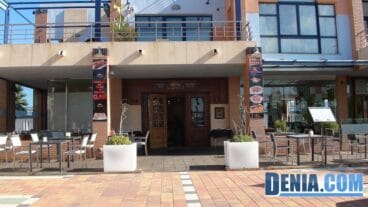 Asador La Parrilla, terraza con una de las mejores vistas de Dénia