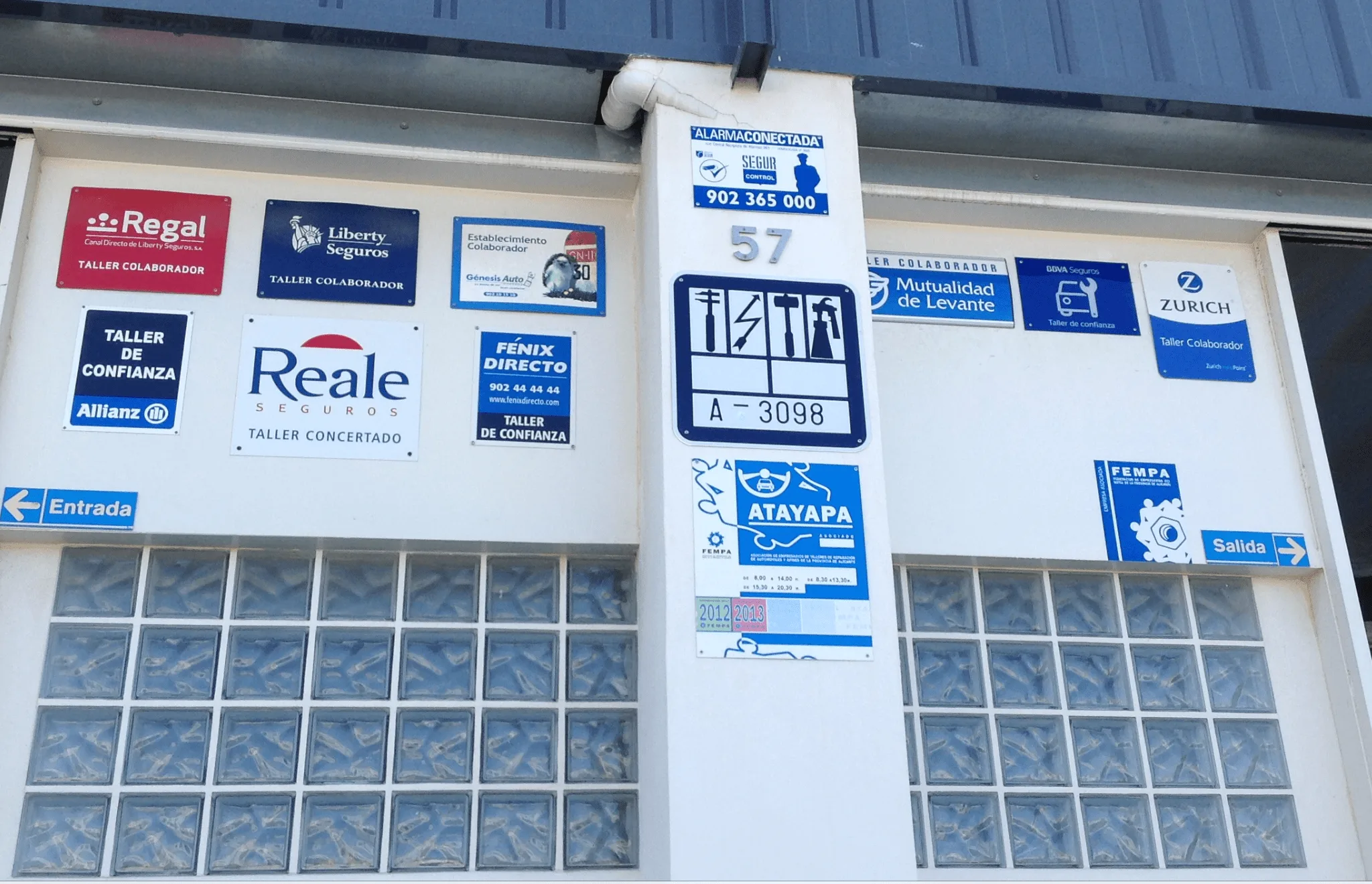 Seas del seguro que seas, Talleres Salvá es tu casa 1 Aseguradoras con las que trabaja Talleres Salvá