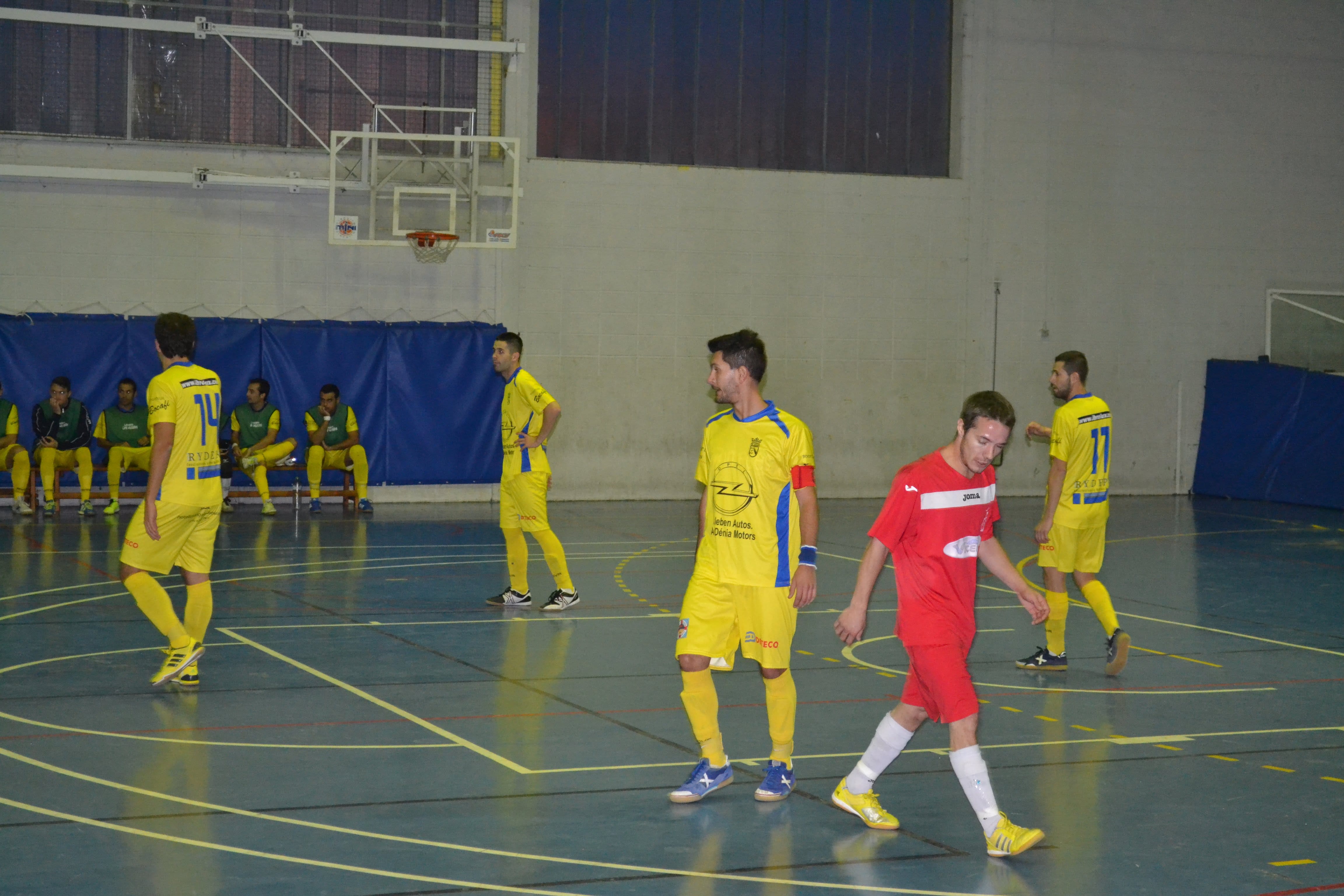 El Auto Dénia empató ante el UD. Ibense un partido que tuvo ganado (4-4) 1 El Auto Dénia Motors cedió un punto ante la UD. Ibense