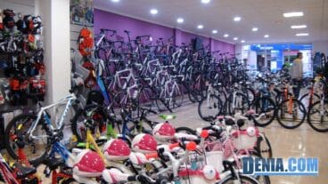 Cicles Desnivell, amplia exposición de bicicletas para todas las edades y estilos