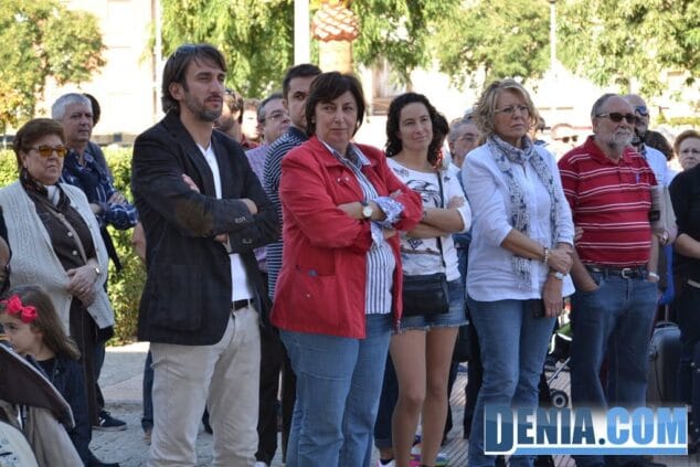 Concentración por el tren en Dénia 03