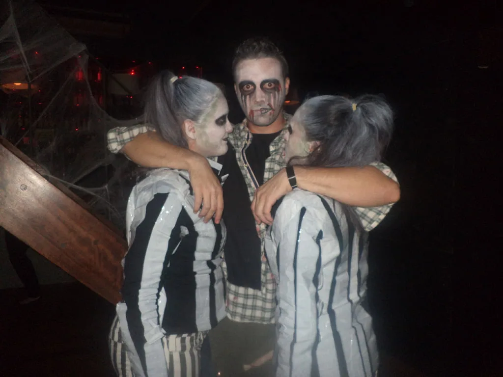 Disfraces en la fiesta de Halloween en la Falla Oeste