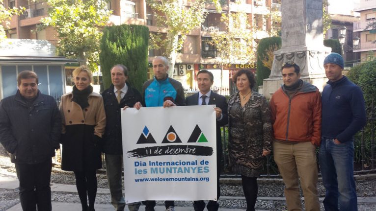 Dénia se traslada a Granada para presentar el Día de las Montañas