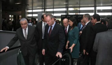 El president Alberto Fabra en la entrega del premio joven emprendedor