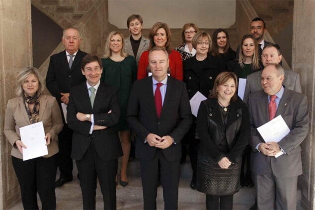 Entrega de viviendas para familias en riesgo de exclusión social
