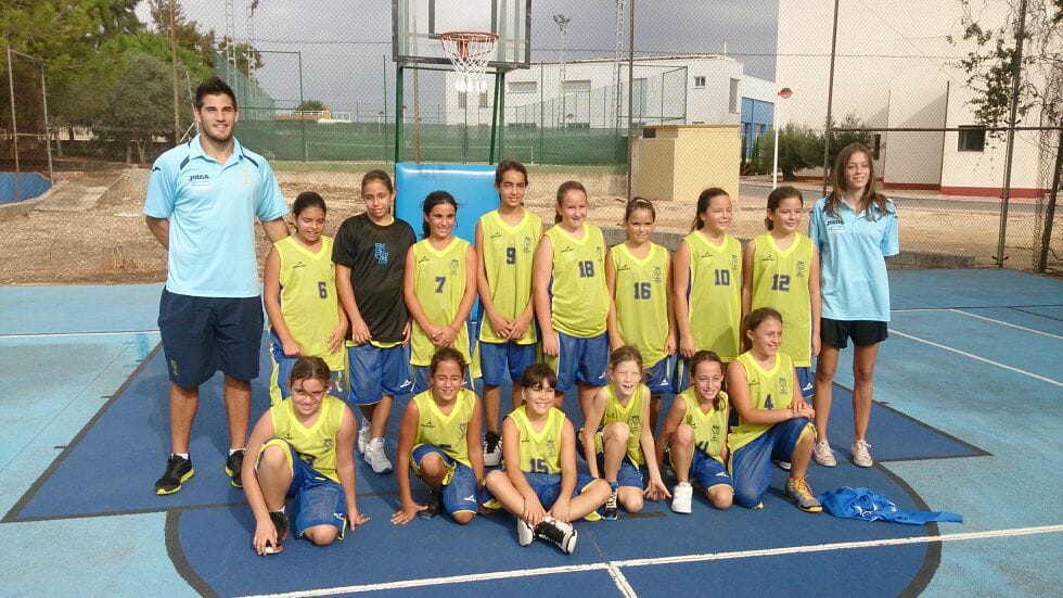 EMB. Dénia Alevín femenino se mide al Paidos