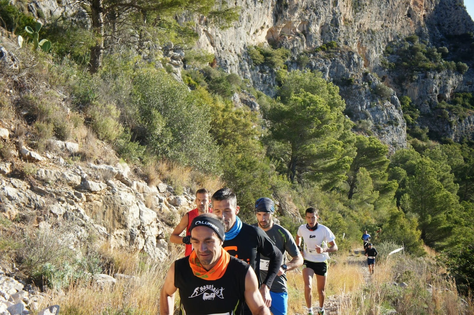 Ignacio Cardona fue el vencedor de la 2ª "Cursa Parc Natural Montgó" 1 Ignacio Cardona tirando cuesta arriba