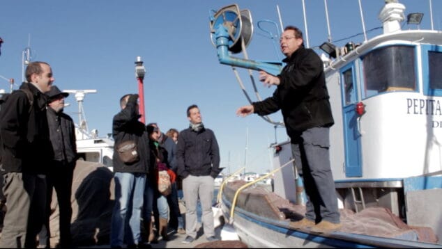 Jornada de convivencia entre estudiantes y pescadores en Dénia