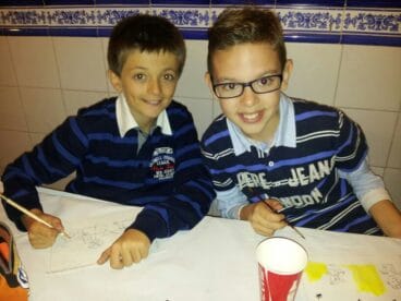 Los más pequeños de Baix la Mar prepararon sus tarjetas de Navidad