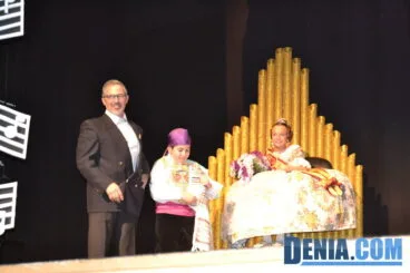 Presentación de la Falla Campaments 2014  – PLeitesías