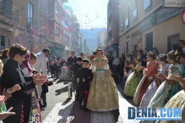 Presentación infantil Centro 2014 – Llegada de los cargos