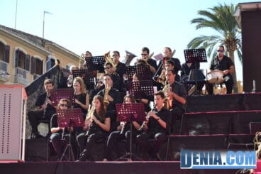 Presentación infantil Centro 2014 – Agrupació Artística Musical de Dénia