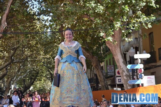 Presentación infantil Centro 2014 04 Presentadora Alicia Sentí
