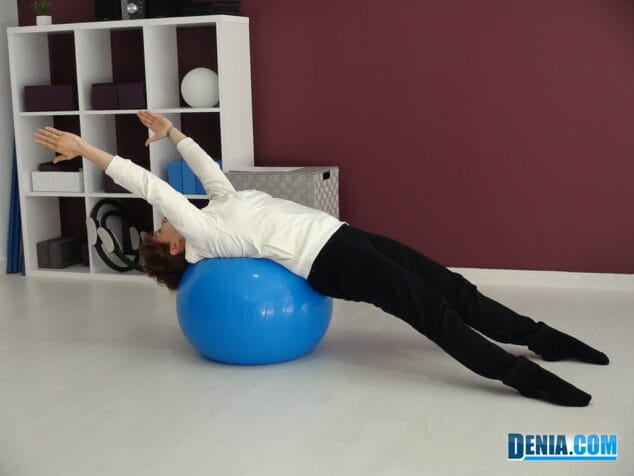 StudioClass pilates ejercicio con Fitball