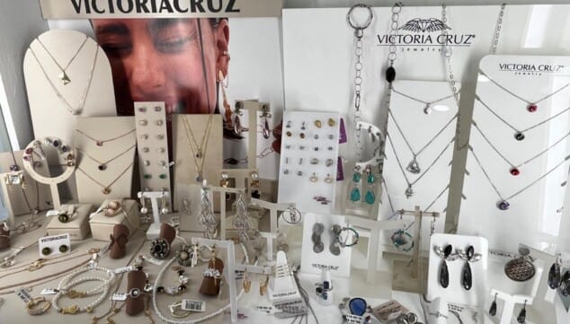 La Joia 13 diseno de joyas personalizadas en su taller artesanal