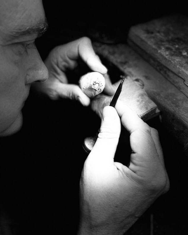 La Joia 4 taller de joyeria propio con el artesano fran jaen reig