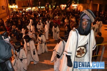 Llegada de los carteros reales a la plaza del Ayuntamiento