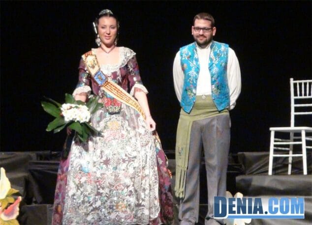 La primavera se adelanta para proclamar a Aroa Forment como Fallera Mayor de Les Roques 16 12 Presentación Les Roques 2014 Corte de honor