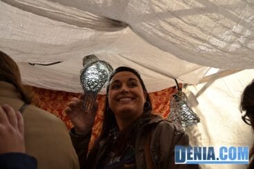 Inauguración del Mercado Medieval de Dénia – Peinetas artesanas