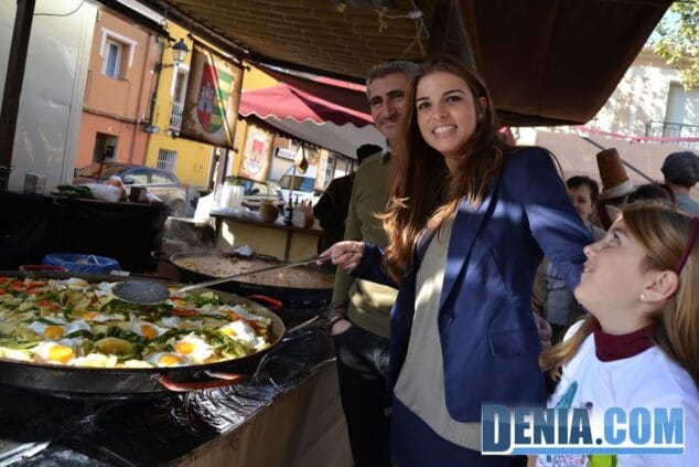 El Mercado Medieval sorprende a los visitantes con una mayor oferta de productos y actividades 39 39 Inauguración del Mercado Medieval de Dénia Falleras Mayores