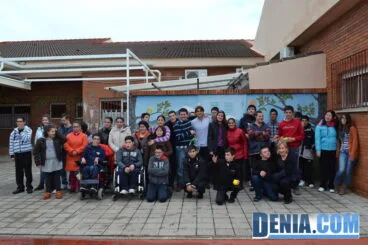 Alumnos del Raquel Paya con David Ferrer