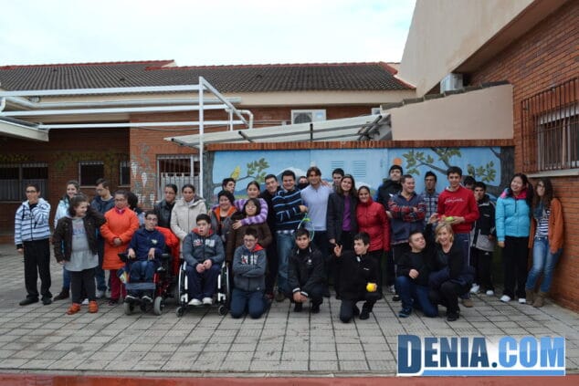 Alumnos del Raquel Paya con David Ferrer