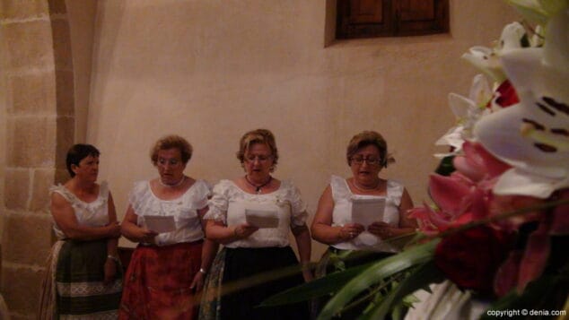 Cantos a San juan en la ermita