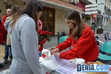 Día de la Banderita de Cruz Roja en Dénia