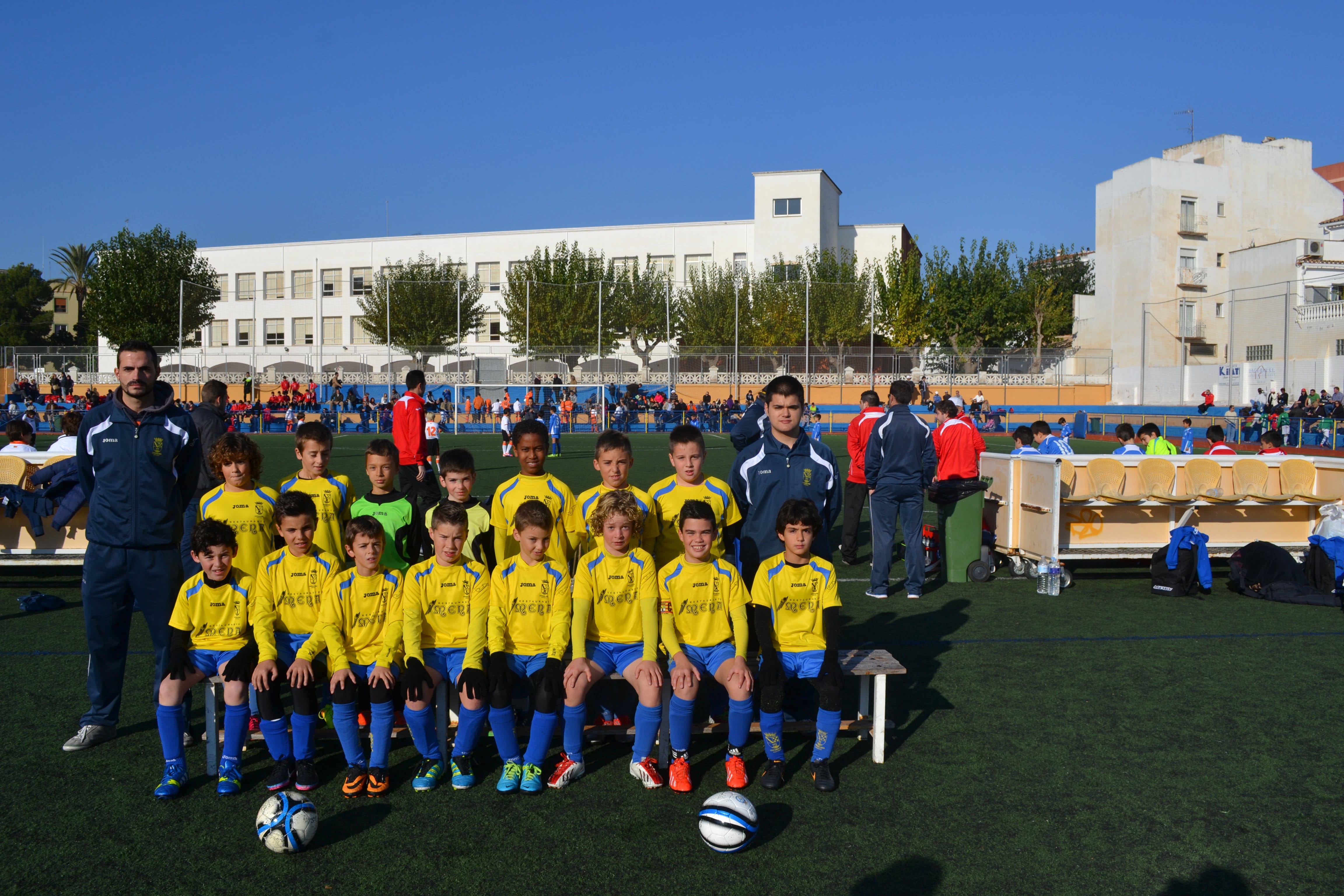 El Benjamí de l'Escola Municipal de Futbol Dénia va il·lusionar a tots
