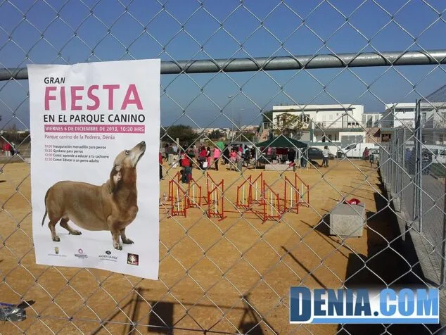 Dueños y mascotas se dan cita en la "Gran Fiesta" del parque canino 8 Fiesta de las Mascotas