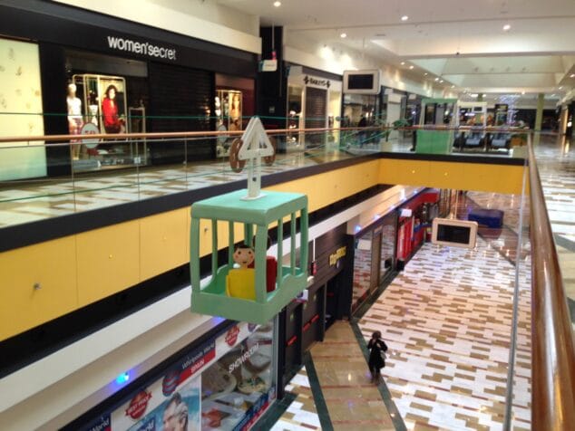 Árboles, funicular y piano gigante, ¡ya es Navidad en Portal de la Marina! 2 Funicular Navidad en el Centro Comercial Portal de la Marina