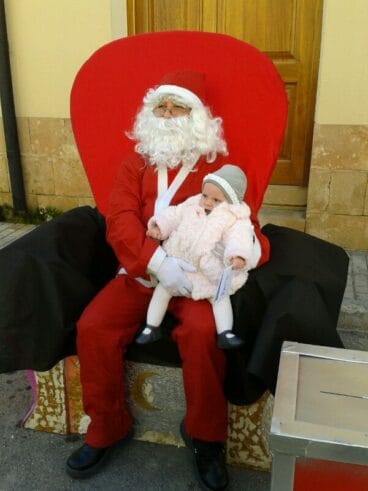 Los más pequeños de Baix la Mar con papa Noel