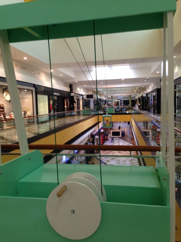 Árboles, funicular y piano gigante, ¡ya es Navidad en Portal de la Marina! 4 Mecanismo del Funicular del Centro Comercial Portal de la Marina