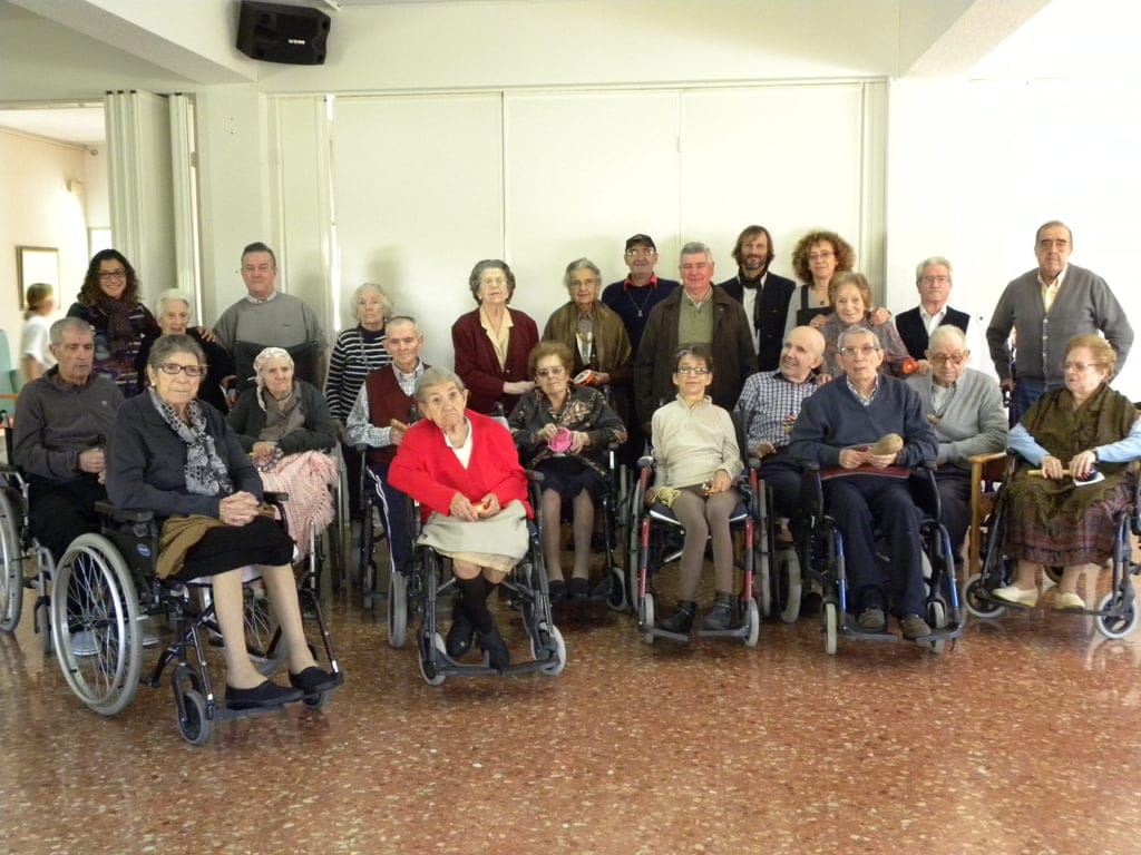Taller de musicoterapia en la Residencia Santa Lucía