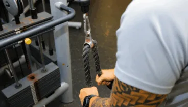 Ejercita tus músculos en el gimnasio de Centro Deportivo Dénia