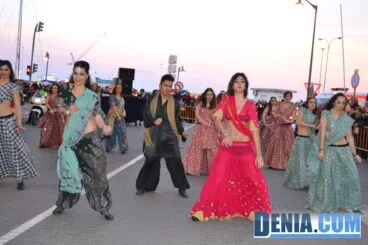 Ballet de Bollywood en la cabalgata de Dénia
