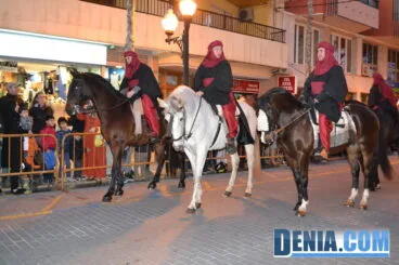 Caballos en la cabalgata de Reyes Magos de Dénia
