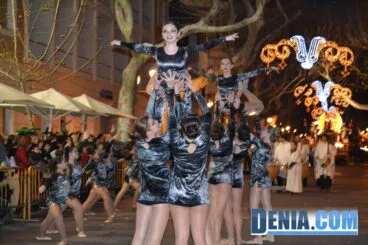 Ballet de Cuqui Ivars en la cabalgata de Dénia