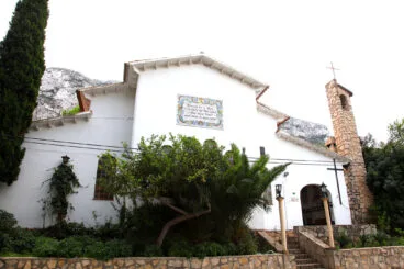 Exterior de la Ermita del Pare Pere de Dénia (Foto: Tino Calvo)
