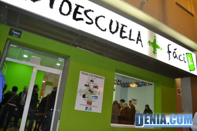 Inauguración de la autoescuela +fácil en Dénia1
