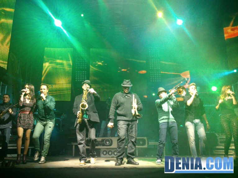 La Orquesta Montecarlo dio la bienvenida al 2014 en Dénia