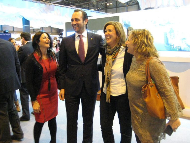 La alcaldesa de Dénia con el presidente de Baleares